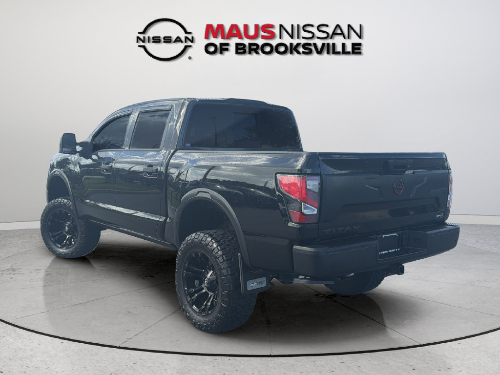 Used 2024 Nissan Titan PRO-4X w/ Pro-4x Convenience Package AWD/4WD image 7