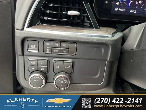 Used 2026 Chevrolet Suburban LT w/ Comfort Package AWD/4WD image 25
