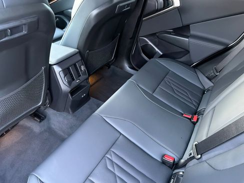 Used 2025 BMW X3 xDrive30i w/ Premium Package image 15