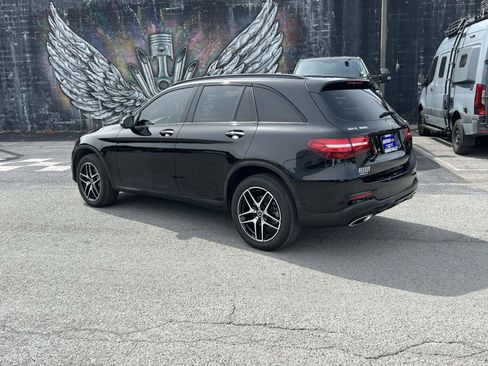 Used 2019 Mercedes-Benz GLC 300 4MATIC image 5