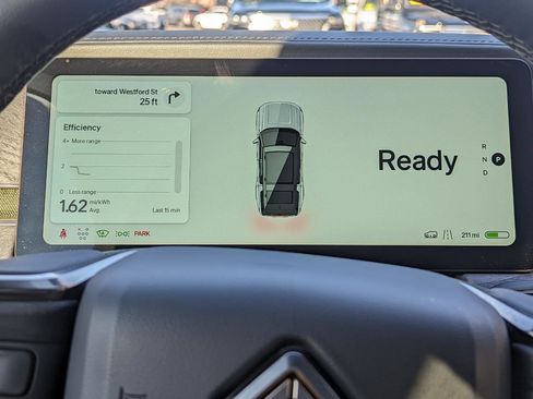 Used 2025 Rivian R1S Adventure image 18