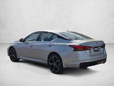 Used 2024 Nissan Altima 2.5 SR image 6