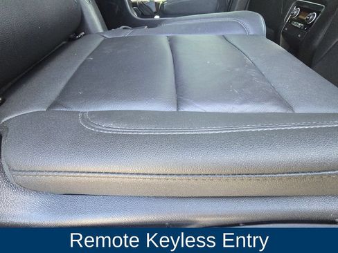 Used 2022 Chevrolet Tahoe LT w/ Luxury Package AWD/4WD image 15