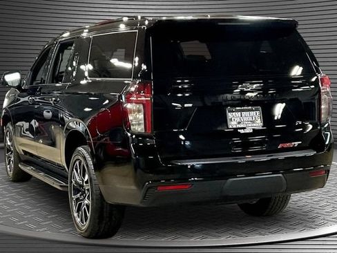 Used 2023 Chevrolet Suburban RST w/ Luxury Package AWD/4WD image 4