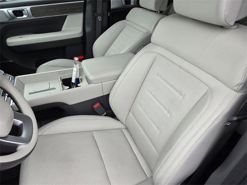 Certified 2025 Hyundai Santa Fe Calligraphy image 26