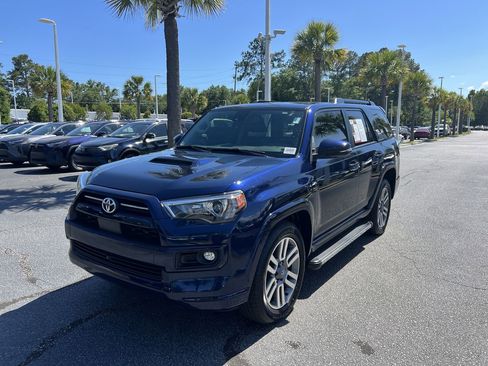 Used 2022 Toyota 4Runner TRD Sport w/ Technology Package RWD image 5