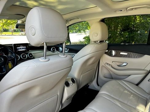 Used 2018 Mercedes-Benz GLC 300 image 20