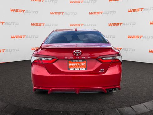 Used 2021 Toyota Camry SE w/ Cold Weather Package AWD/4WD image 4