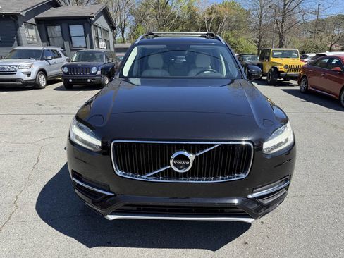 Used 2017 Volvo XC90 T6 Momentum w/ Vision Package image 3