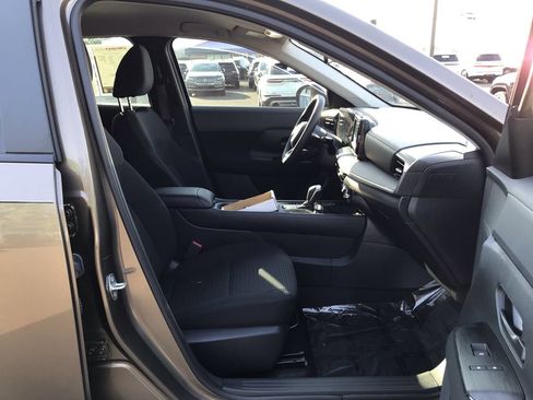 Used 2025 Nissan Kicks S FWD image 17