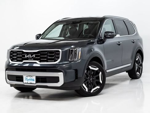 Used 2023 Kia Telluride S FWD image 1