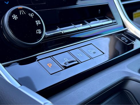 New 2026 Nissan Armada SL image 14