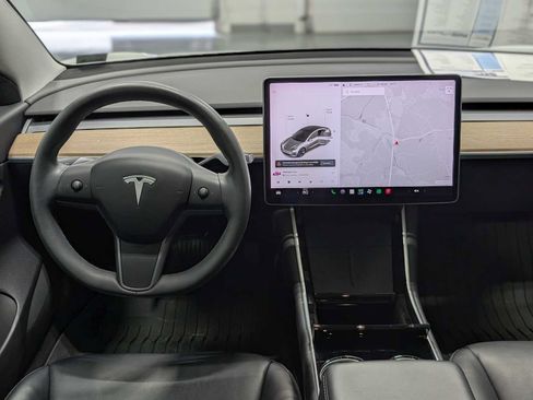 Used 2020 Tesla Model 3 Standard Range Plus RWD image 17