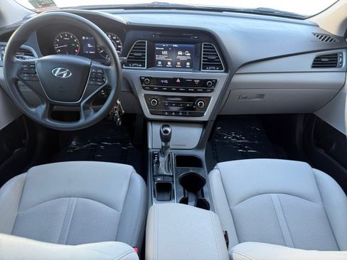 Used 2016 Hyundai Sonata SE FWD image 13