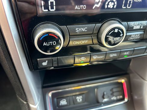 Used 2019 Subaru Ascent Premium AWD/4WD image 30