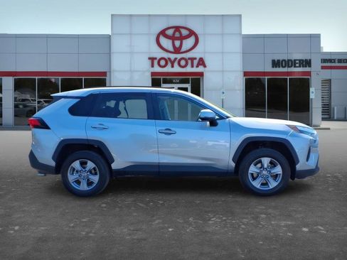 Certified 2022 Toyota RAV4 XLE w/ Convenience Package AWD/4WD image 7