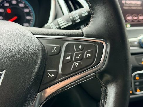 Certified 2024 Chevrolet Equinox LT w/ LPO, Floor Liner Package image 10