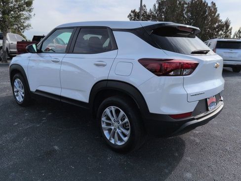 Used 2025 Chevrolet TrailBlazer LS w/ LS Convenience Package image 6