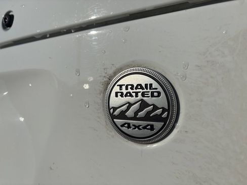 Used 2023 Jeep Wrangler Sahara image 14