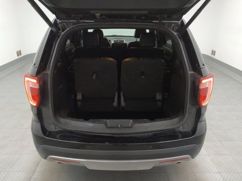 Used 2017 Ford Explorer Limited FWD image 29