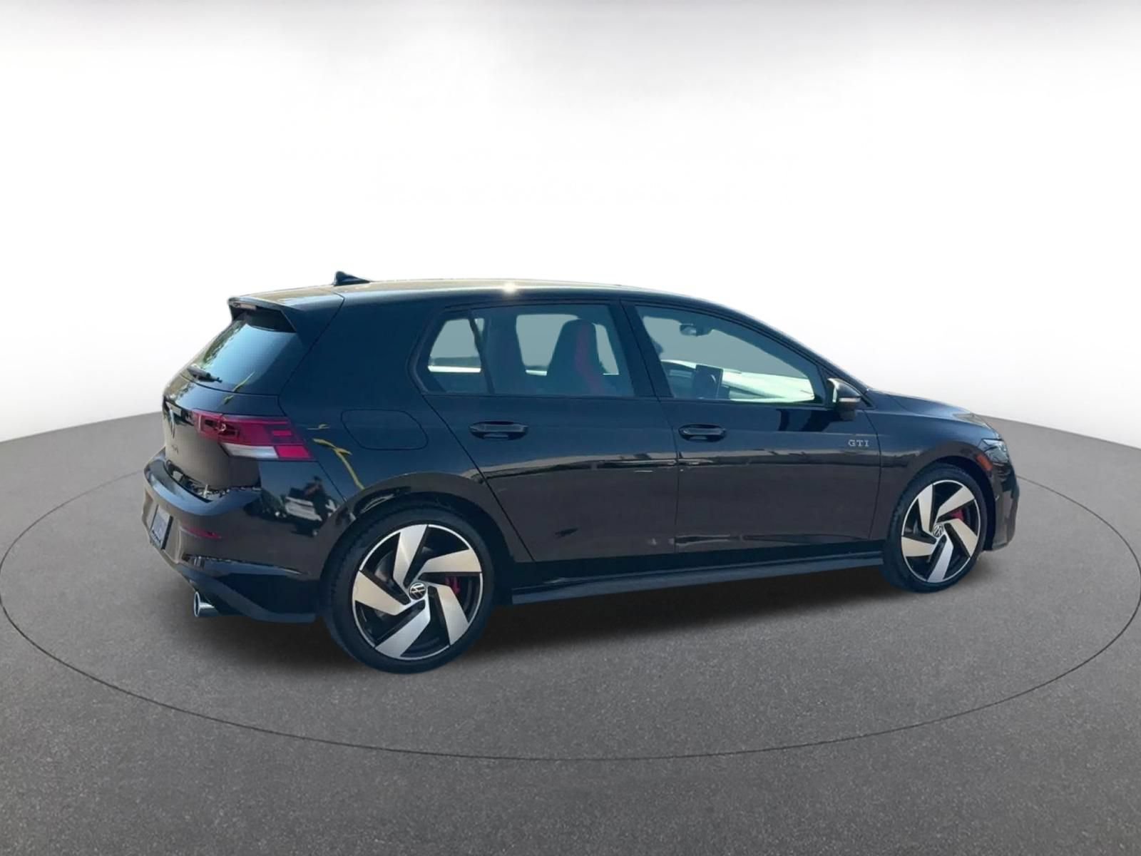 Used 2026 Volkswagen Golf S FWD image 14