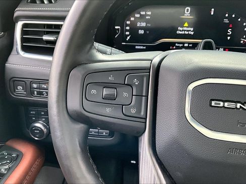 Used 2023 GMC Yukon Denali Ultimate w/ LPO, Floor Liner Package image 19