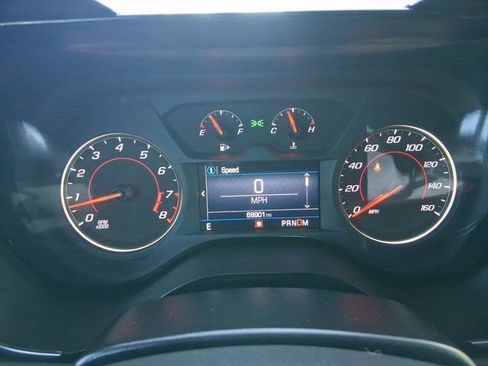 Used 2019 Chevrolet Camaro LT w/ Technology Package image 25