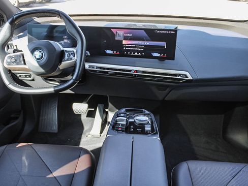 Used 2024 BMW iX xDrive50 w/ Sport Package image 12