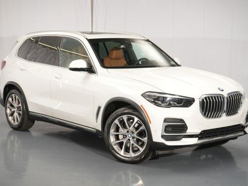Used 2023 BMW X5 xDrive40i w/ Premium Package image 14