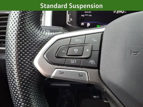 Used 2023 Volkswagen Atlas Cross Sport SEL R-Line AWD/4WD image 31