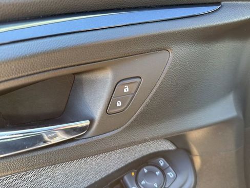 Used 2023 Chevrolet TrailBlazer LT image 11