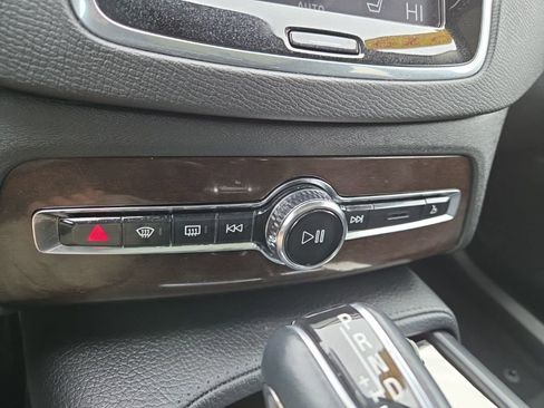 Used 2019 Volvo XC90 T6 Momentum image 35