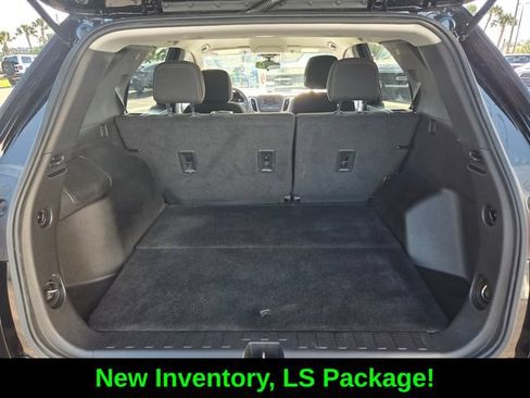 Used 2023 Chevrolet Equinox LS w/ LS Convenience Package FWD image 15