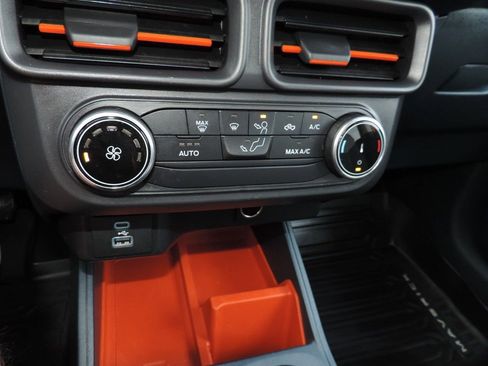 Used 2022 Ford Maverick XLT FWD image 22