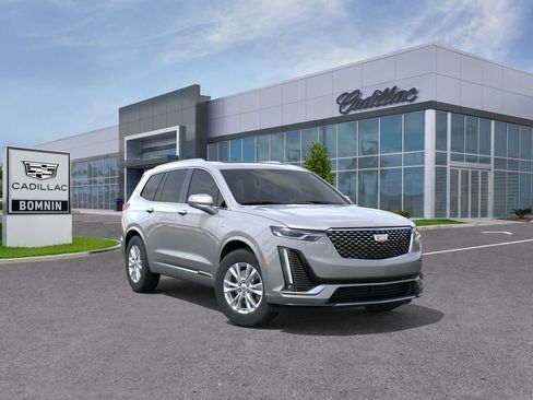 New 2025 Cadillac XT6 Luxury FWD image 2