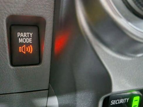Used 2012 Toyota 4Runner SR5 w/ Convenience Pkg AWD/4WD image 43