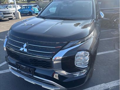 Used 2025 Mitsubishi Outlander SEL