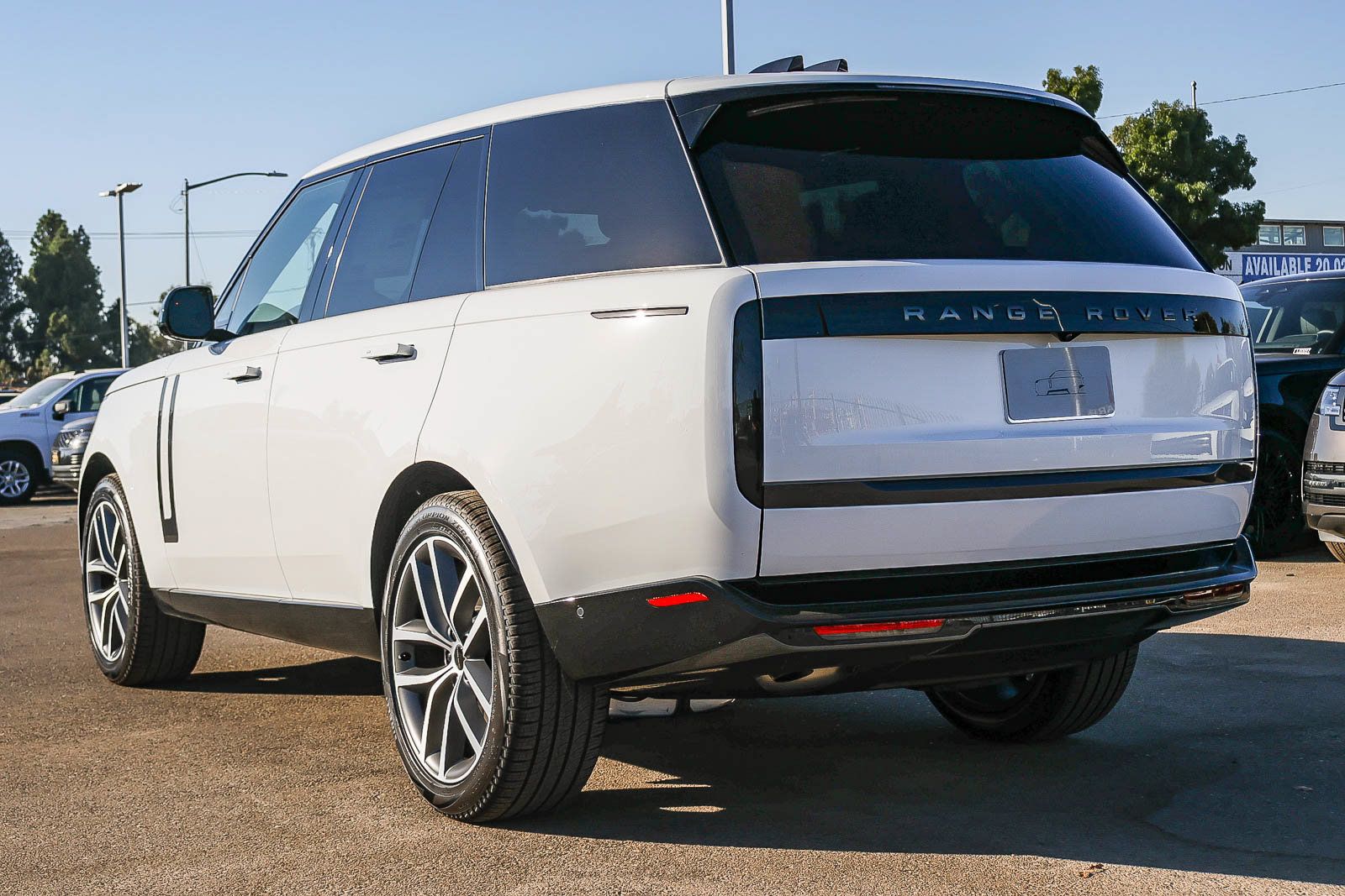 New 2026 Land Rover Range Rover SE AWD/4WD image 7