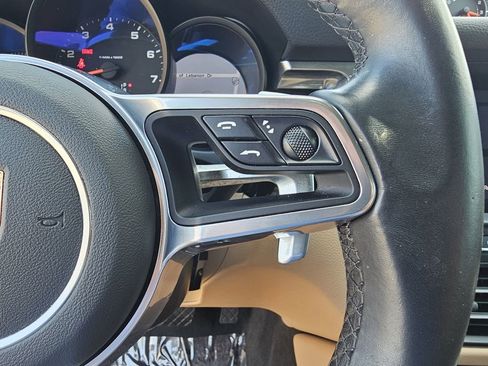 Used 2021 Porsche Macan image 36