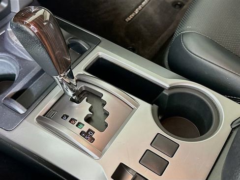 Used 2016 Toyota 4Runner Limited image 20