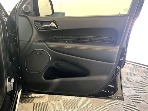 Used 2023 Dodge Durango R/T w/ Hemi Orange Plus Package RWD image 22