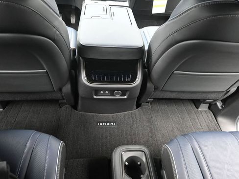 New 2026 INFINITI QX80 4WD image 19