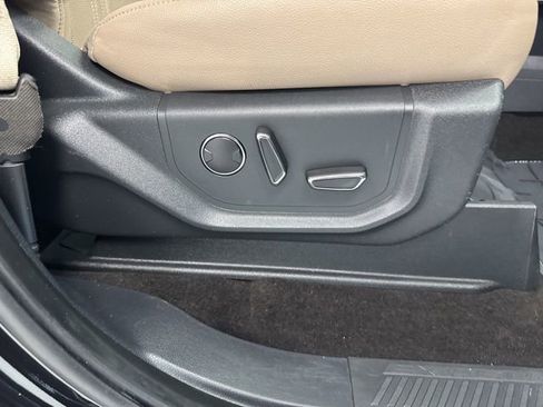 Used 2023 Ford Expedition Max Limited image 26