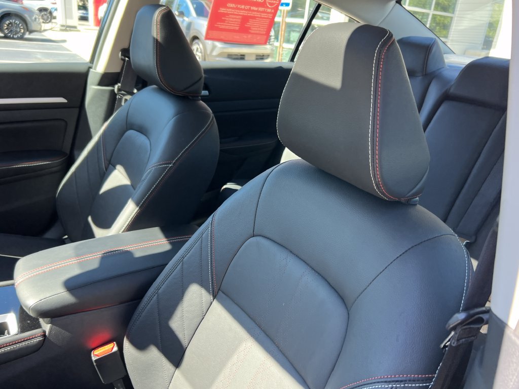 Used 2025 Nissan Altima 2.5 SR w/ SR Premium Package FWD image 10