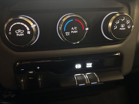 Used 2024 RAM 2500 Big Horn image 14