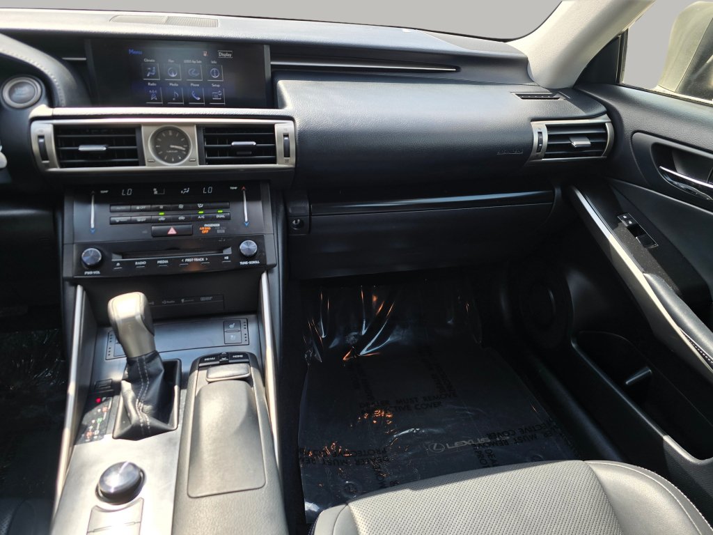 Used 2014 Lexus IS 250 w/ Navigation Package RWD image 4