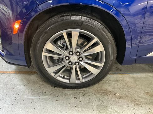 Used 2025 Cadillac XT6 Premium Luxury w/ LPO, Floor Liner Package AWD/4WD image 11