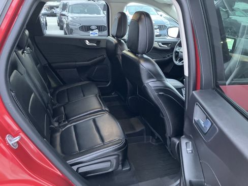 Used 2022 Ford Escape SEL image 16