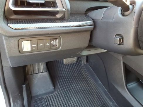New 2026 Chevrolet Traverse High Country w/ LPO, Floor Liner Package AWD/4WD image 12