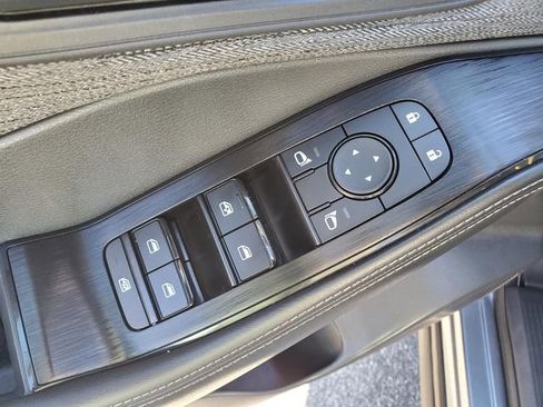 Used 2022 Nissan Rogue S image 15